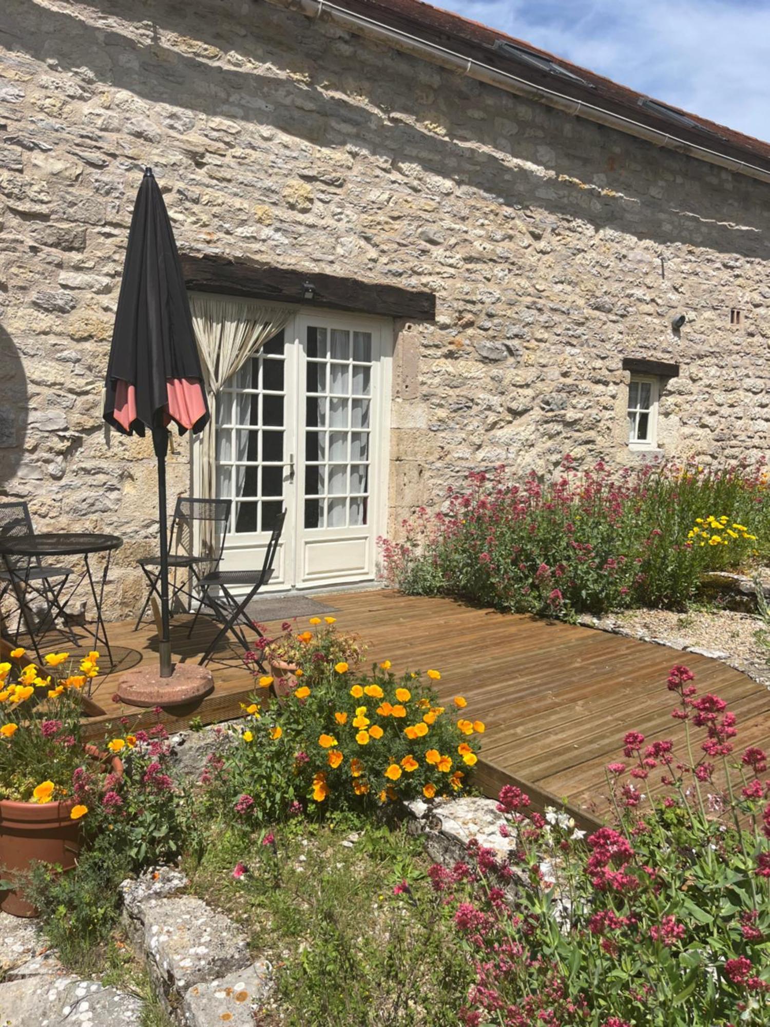Les Gites Perard Caylus Exterior foto