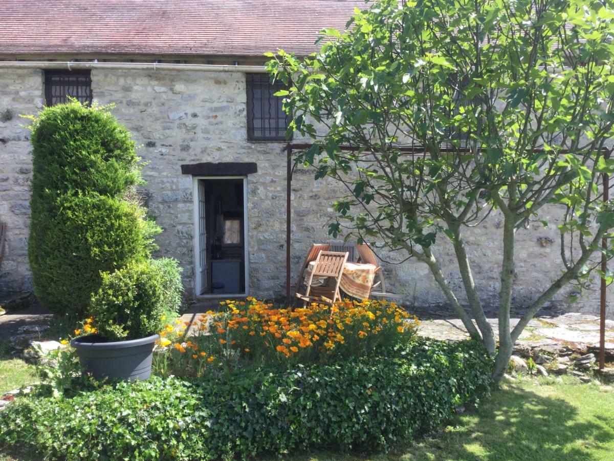 Les Gites Perard Caylus Exterior foto